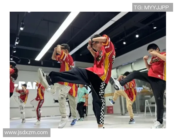 广州街舞队的进攻体系解析与街舞战术创新探讨