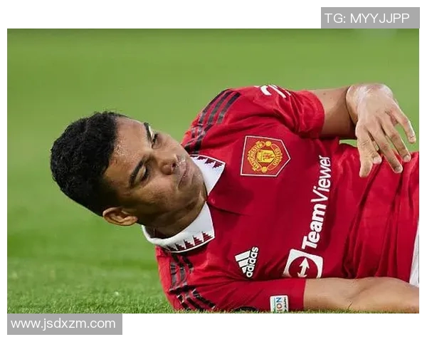 卡塞米罗的足球之路：从巴西小将到欧洲顶级中场的蜕变与成就