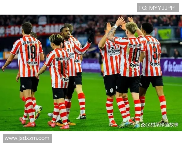 埃因霍温与鹿特丹的激烈对决揭示荷甲赛季的精彩与悬念