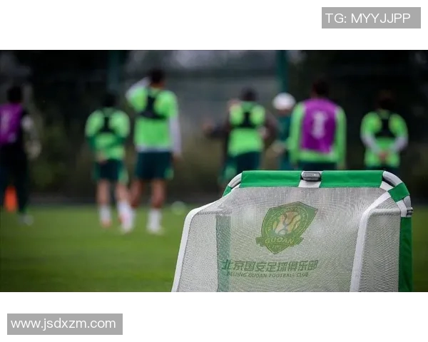 国安鲁能激战回顾：战术较量与球员表现的深度分析与思考