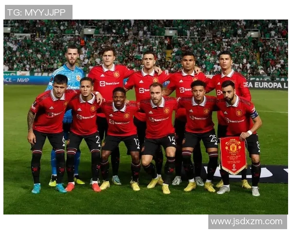 奥莫尼与埃因霍的精彩对决揭示足球战术与团队合作的重要性 奥莫尼与埃因霍的精彩对决揭示足球战术与团队合作的重要性