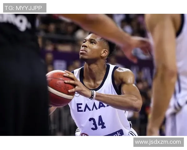 激烈对决篮球赛希腊强势挑战捷克争夺胜利荣耀之战