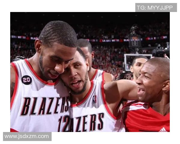 罗伊与小牛的巅峰对决揭示篮球生涯的最后华彩瞬间