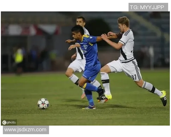 古比斯与华沙莱吉亚的较量揭示了足球战术与团队精神的完美结合